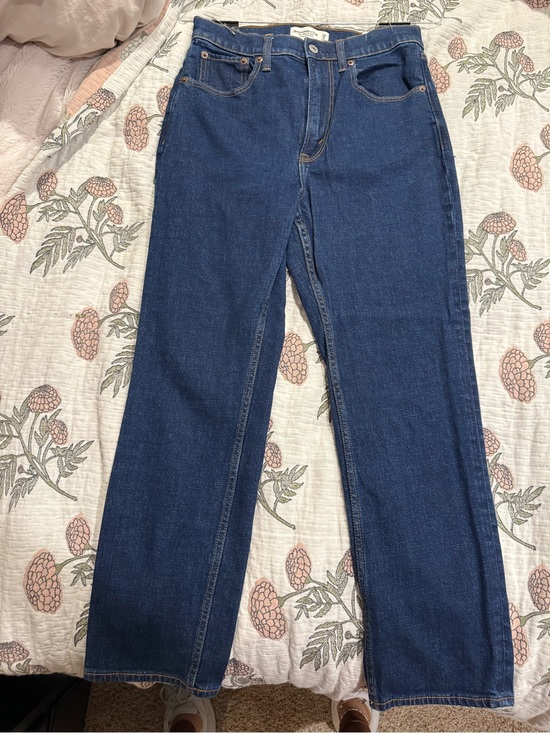 Abercrombie & Fitch Denim - Abercrombie High-Rise Straight Leg Jeans